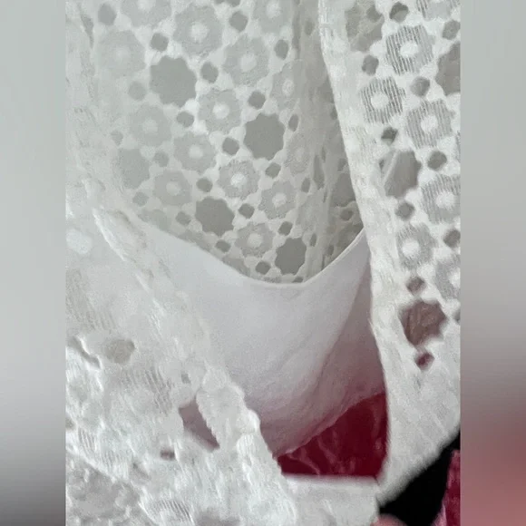 Sandro - Picture 3 of 5